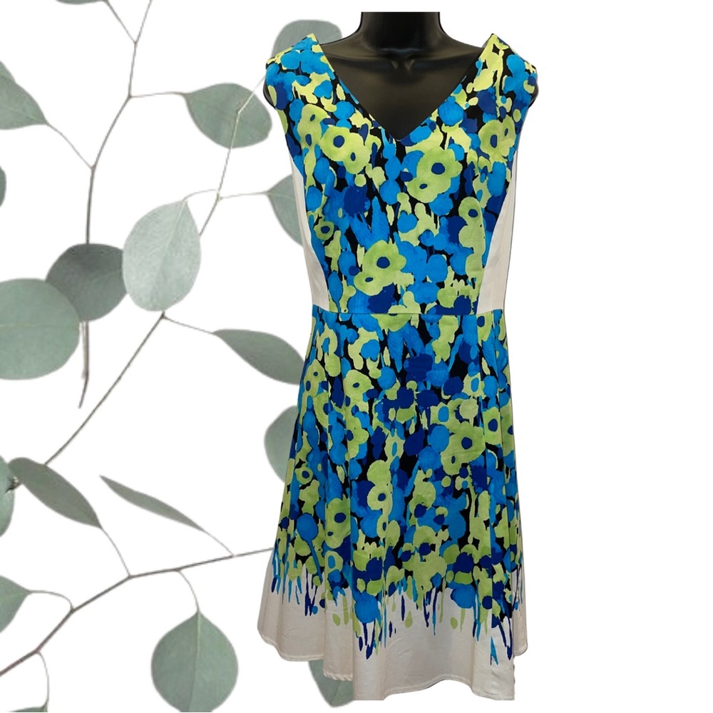 Adorable floral dress - size 14